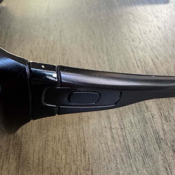 Oakley Sunglasses Polarized Dispatch 1.0 Matte Black - Picture 14 of 16